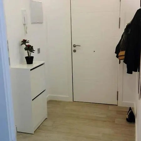 Apartman New Near The In *